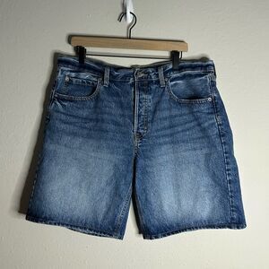 Universal Thread 90s Baggy Bermuda Jean Shorts Size 14
